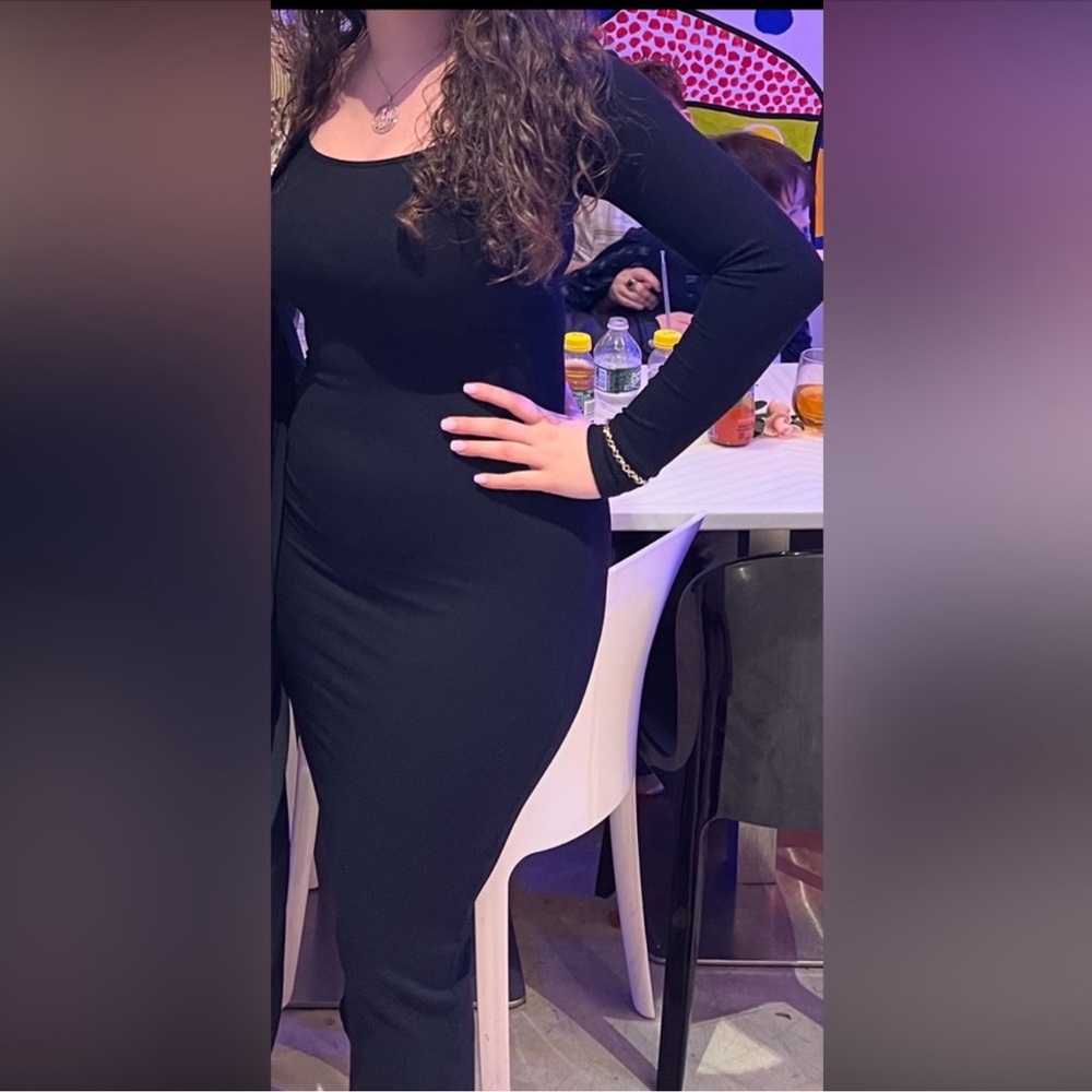 MESHKI Black Long Sleeve Bodycon Midi Dress